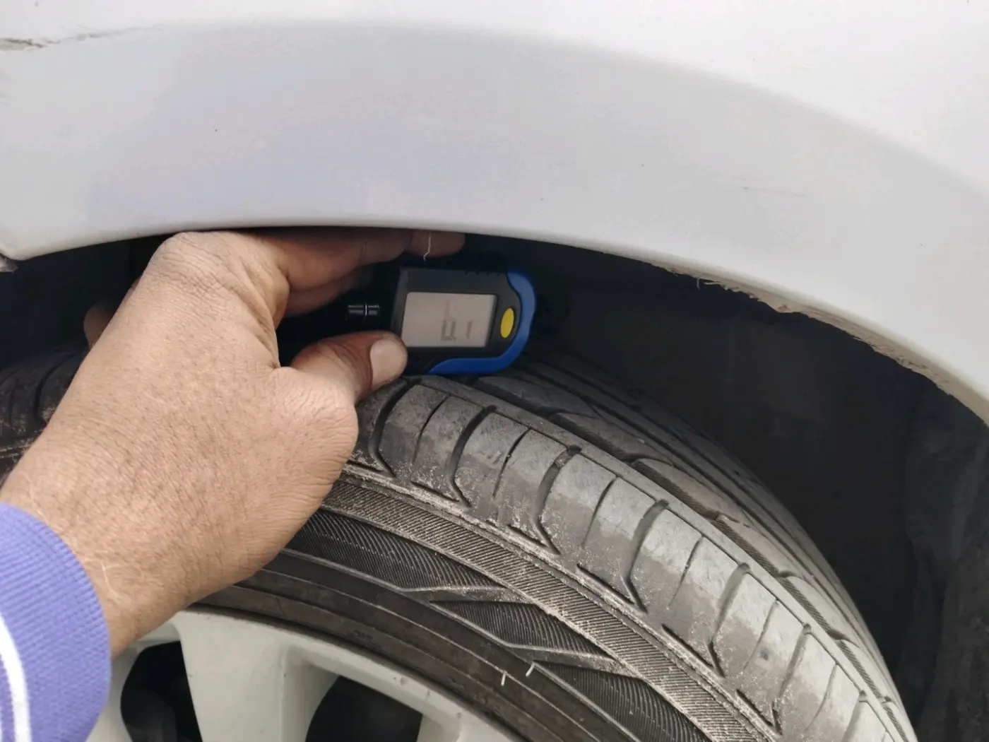 2014 Maruti Ertiga VXI, Petrol, Manual, 99,166 km, tyre
