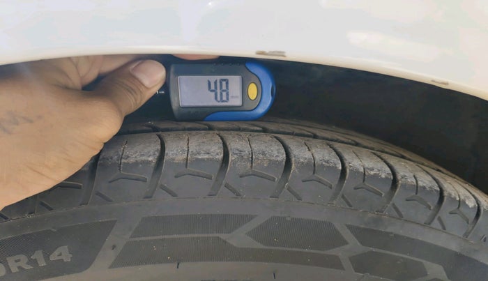 2015 Hyundai Grand i10 ASTA AT 1.2 KAPPA VTVT, Petrol, Automatic, 1,00,865 km, tyre