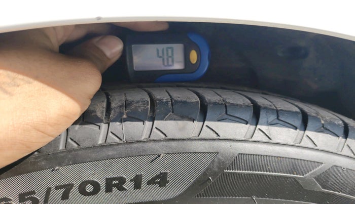 2015 Hyundai Grand i10 ASTA AT 1.2 KAPPA VTVT, Petrol, Automatic, 1,00,865 km, tyre