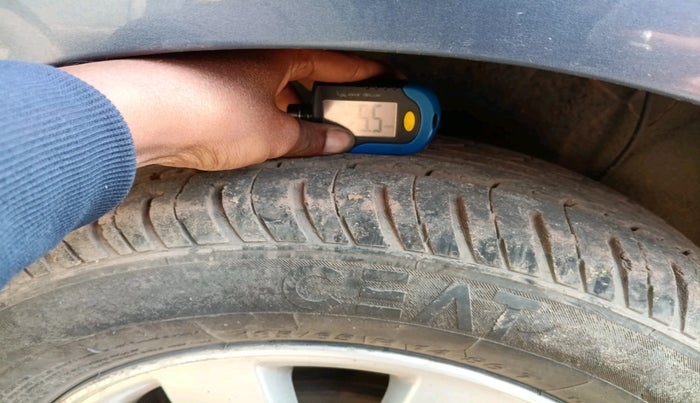 2014 Hyundai i20 SPORTZ 1.2, Petrol, Manual, 68,637 km, tyre