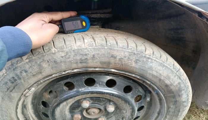 2011 Maruti Wagon R 1.0 LXI CNG, Petrol, Manual, 1,14,961 km, tyre