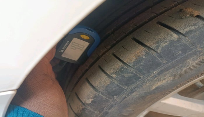 2017 Volkswagen Ameo HIGHLINE1.2L PLUS 16 ALLOY, Petrol, Manual, 25,076 km, tyre