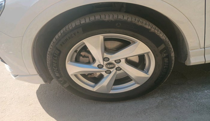 2022 Audi Q3 PREMIUM PLUS 40 TFSI, Petrol, Automatic, 22,997 km, tyre