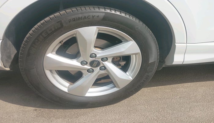 2022 Audi Q3 PREMIUM PLUS 40 TFSI, Petrol, Automatic, 22,997 km, tyre