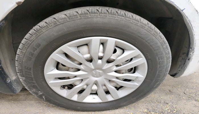 2016 Maruti Swift Dzire TOUR DIESEL, Diesel, Manual, 1,12,136 km, tyre