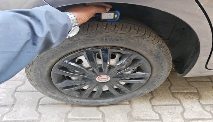 2013 Honda Brio EX MT, Petrol, Manual, 42,596 km, tyre