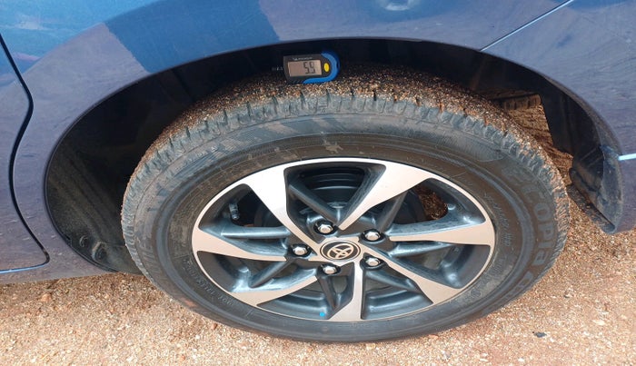 2024 Toyota RUMION V AT , Petrol, Automatic, 13,270 km, tyre