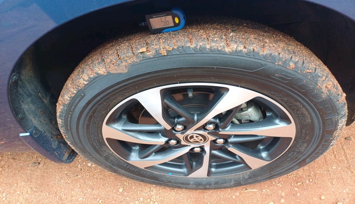 2024 Toyota RUMION V AT , Petrol, Automatic, 13,270 km, tyre