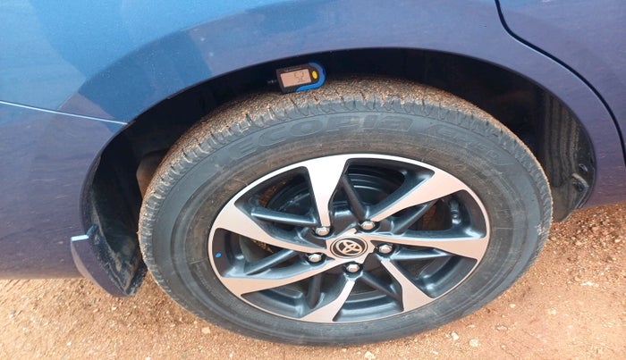 2024 Toyota RUMION V AT , Petrol, Automatic, 13,270 km, tyre