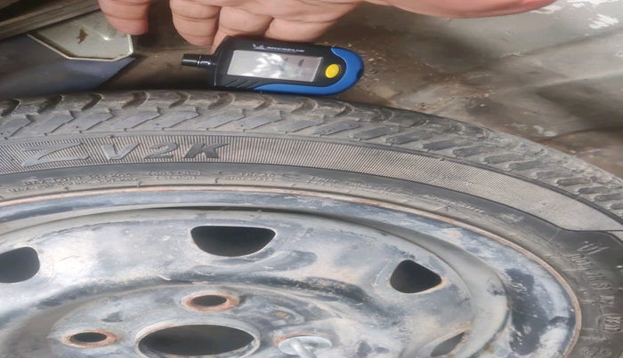 2017 Maruti Alto K10 VXI, Petrol, Manual, 63,102 km, tyre