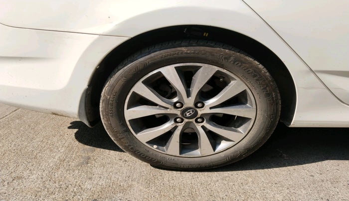 2014 Hyundai Verna FLUIDIC 1.6 CRDI SX AT, Diesel, Automatic, 84,285 km, tyre