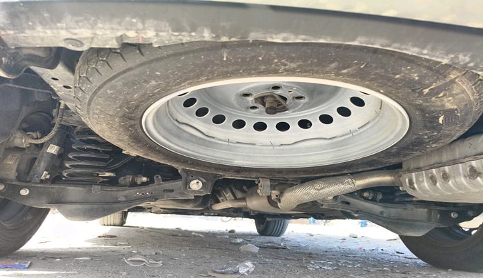 2024 Mahindra XUV700 MX Petrol MT 7 STR, Petrol, Manual, 6,774 km, tyre