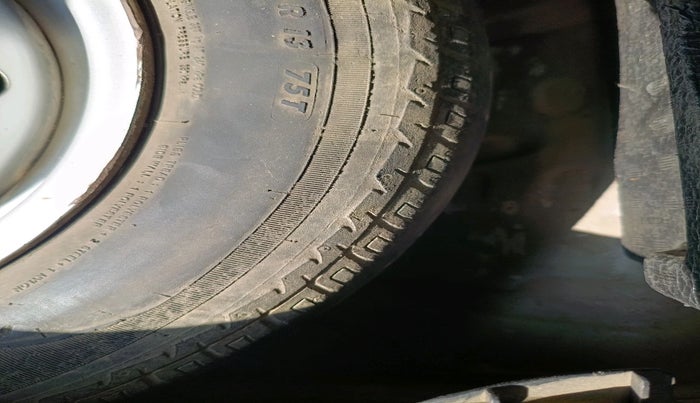 2015 Maruti Wagon R 1.0 LXI, Petrol, Manual, 77,661 km, tyre