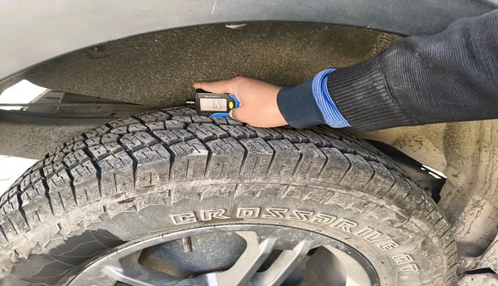 2023 Mahindra Thar LX PETROL HT 4WD AT, Petrol, Automatic, 19,344 km, tyre