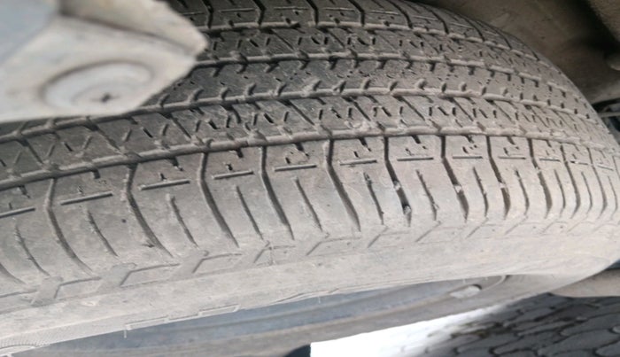 2016 Mahindra XUV500 W10, Diesel, Manual, 96,105 km, tyre