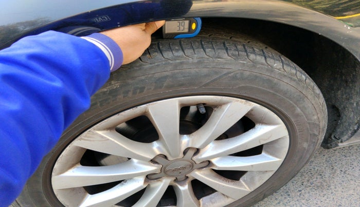 2011 Audi A6 2.8 FSI, Petrol, Automatic, 90,405 km, tyre