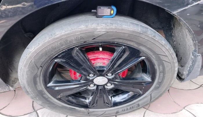 2018 Hyundai Verna 1.6 SX (O) CRDI MT, Diesel, Manual, 1,18,483 km, tyre