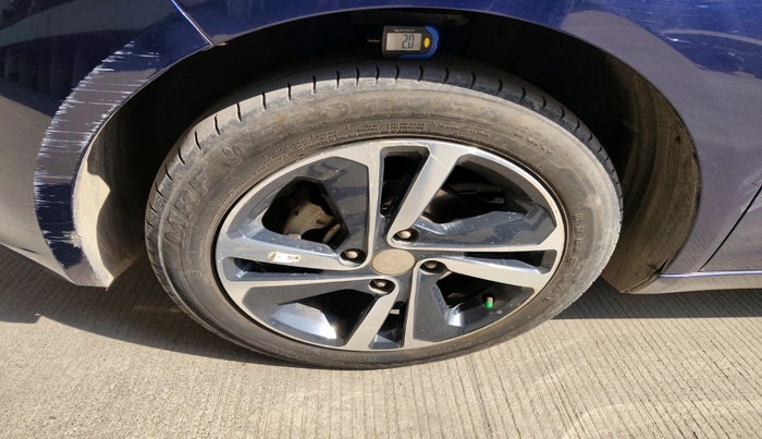 2023 Tata ALTROZ XZ PLUS SUNROOF CNG, Petrol, Manual, 44,370 km, tyre