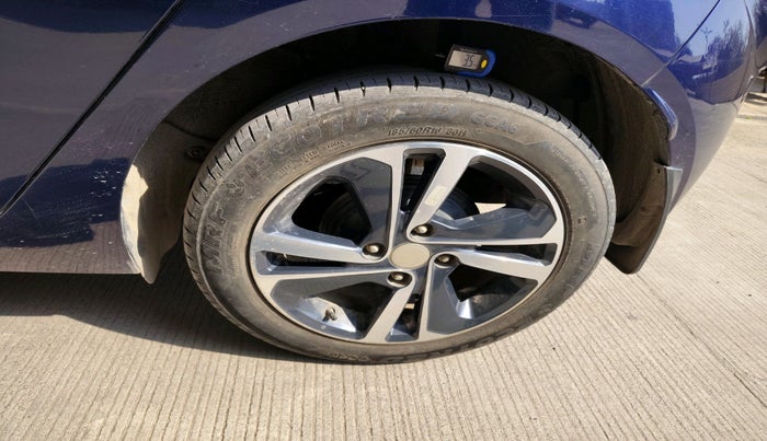 2023 Tata ALTROZ XZ PLUS SUNROOF CNG, Petrol, Manual, 44,370 km, tyre