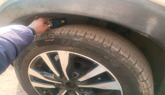 2022 Nissan Kicks XV 1.5, Petrol, Manual, 1,12,000 km, tyre