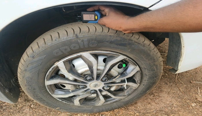 2016 Maruti Wagon R 1.0 LXI, Petrol, Manual, 1,40,682 km, tyre