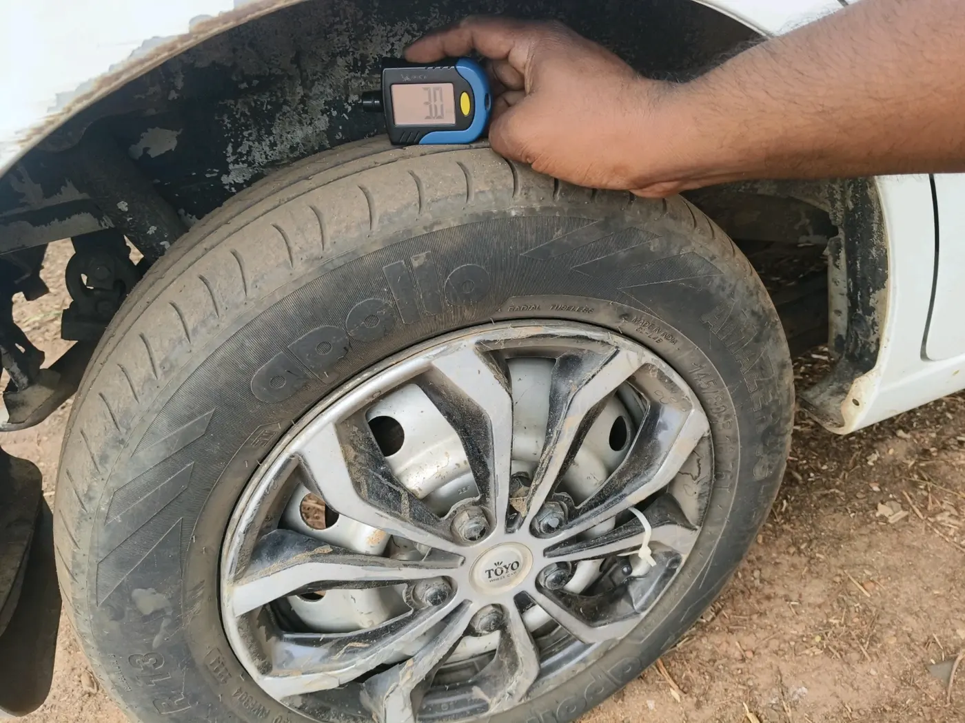 2016 Maruti Wagon R 1.0 LXI, Petrol, Manual, 1,43,927 km, tyre