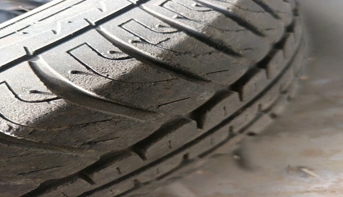 2015 Datsun Go T, Petrol, Manual, 52,983 km, tyre