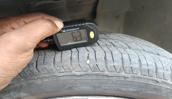 2015 Datsun Go T, Petrol, Manual, 52,983 km, tyre