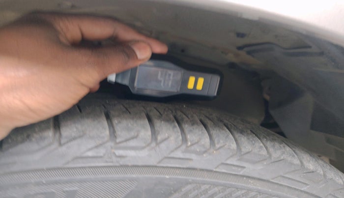 2018 Toyota Innova Crysta 2.8 ZX AT 7 STR, Diesel, Automatic, 43,298 km, tyre