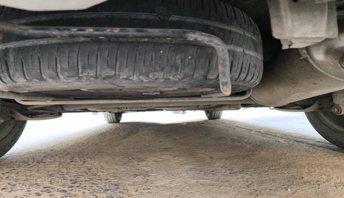 2016 Maruti Ertiga VXI, Petrol, Manual, 1,24,983 km, tyre