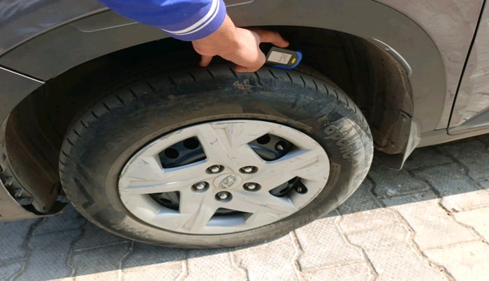 2019 Hyundai VENUE S 1.0 TURBO DCT, Petrol, Automatic, 42,306 km, tyre