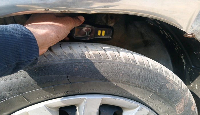 2011 Hyundai i20 MAGNA 1.2, Petrol, Manual, 75,455 km, tyre