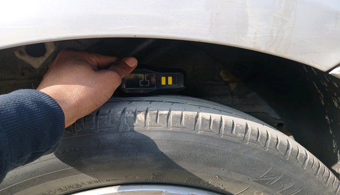 2011 Hyundai i20 MAGNA 1.2, Petrol, Manual, 75,455 km, tyre