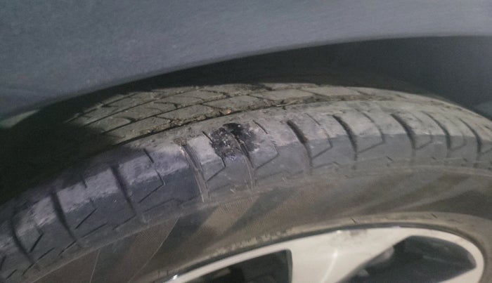 2018 Tata NEXON XZA PLUS DIESEL DUAL TONE, Diesel, Automatic, 90,191 km, tyre