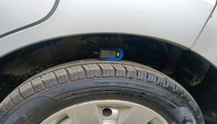 2011 Maruti Wagon R 1.0 LXI, Petrol, Manual, 1,11,350 km, tyre