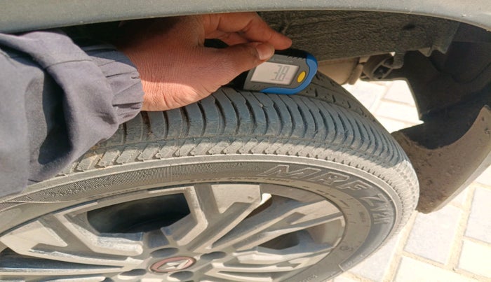 2022 Renault Kiger RXZ AMT DUAL TONE, Petrol, Automatic, 36,263 km, tyre