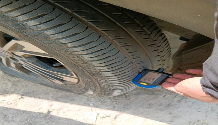 2022 Renault Kiger RXZ AMT DUAL TONE, Petrol, Automatic, 36,263 km, tyre