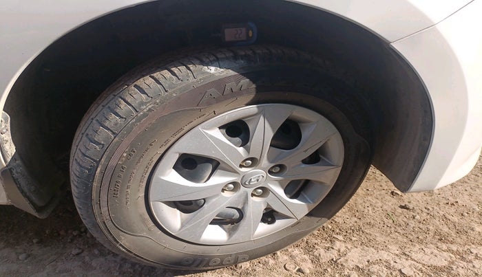 2015 Hyundai Elite i20 MAGNA 1.2, Petrol, Manual, 24,849 km, tyre