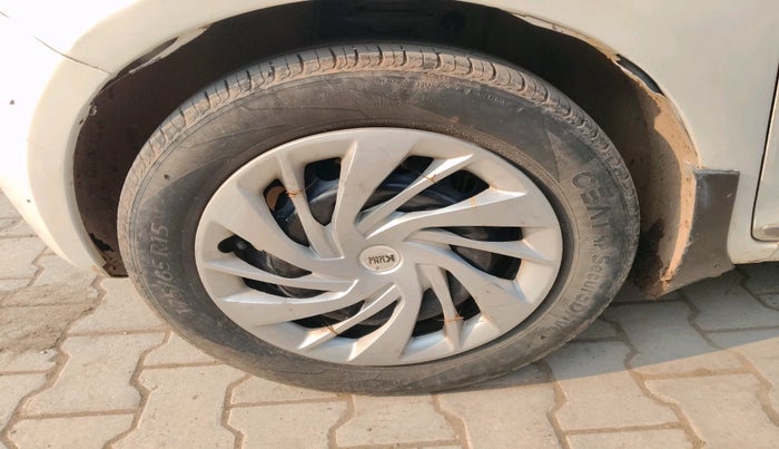 2017 Maruti IGNIS DELTA 1.2, Petrol, Manual, 59,234 km, tyre