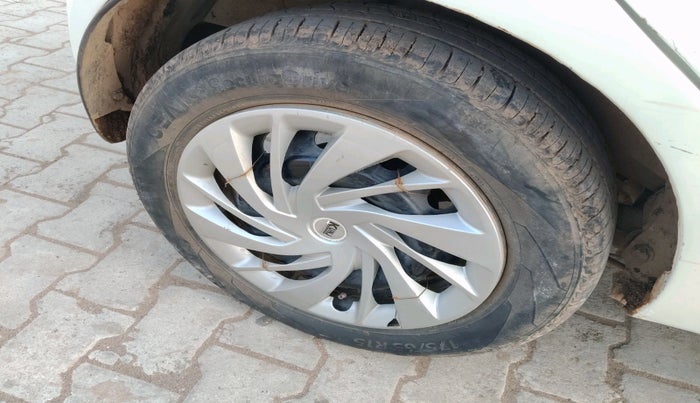 2017 Maruti IGNIS DELTA 1.2, Petrol, Manual, 59,234 km, tyre