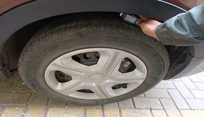 2015 Maruti S Cross DELTA 1.3, Diesel, Manual, 97,015 km, tyre