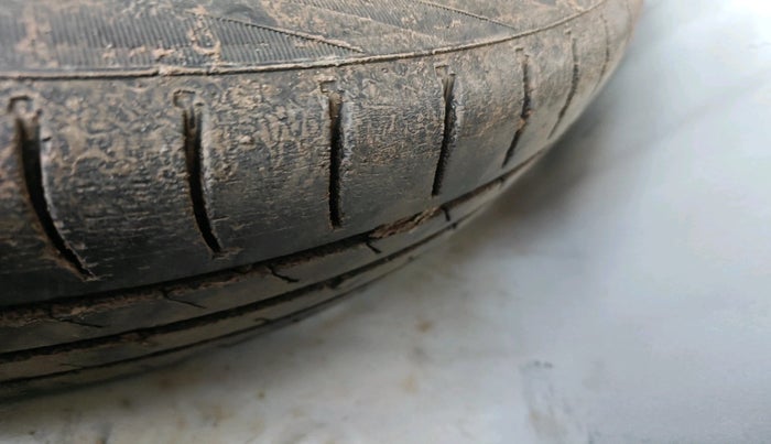 2017 Hyundai Grand i10 SPORTZ 1.2 KAPPA VTVT, Petrol, Manual, 1,21,278 km, tyre