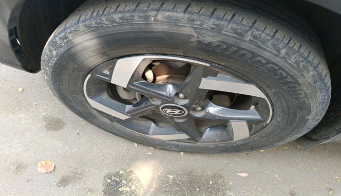 2019 Hyundai VENUE SX 1.0 TURBO, Petrol, Manual, 1,49,974 km, tyre