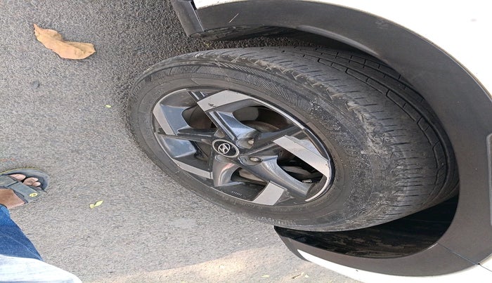 2019 Hyundai VENUE SX 1.0 TURBO, Petrol, Manual, 1,49,974 km, tyre