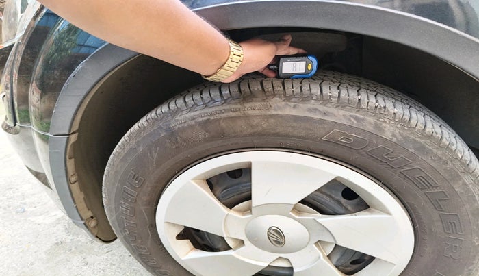 2016 Mahindra XUV500 W6, Diesel, Manual, 35,900 km, tyre