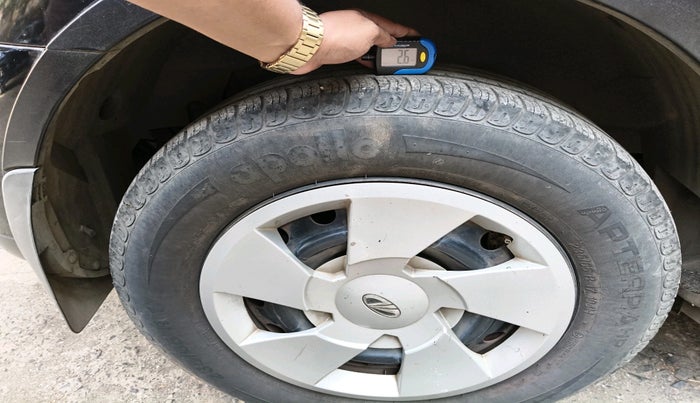 2016 Mahindra XUV500 W6, Diesel, Manual, 35,900 km, tyre