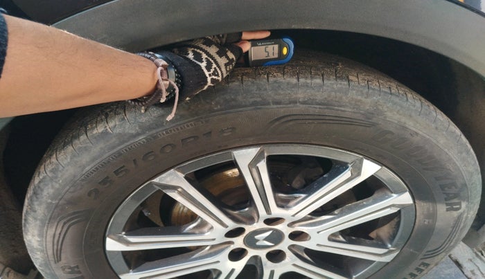 2023 Mahindra XUV700 AX 7 P AT 7 STR, Petrol, Automatic, 17,982 km, tyre