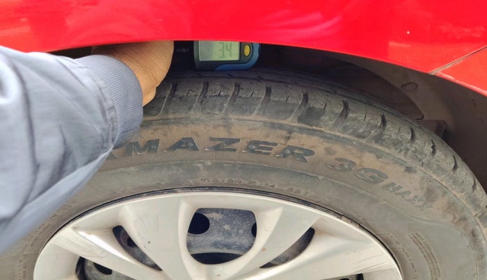 2018 Maruti Swift VXI AMT, Petrol, Automatic, 38,130 km, tyre