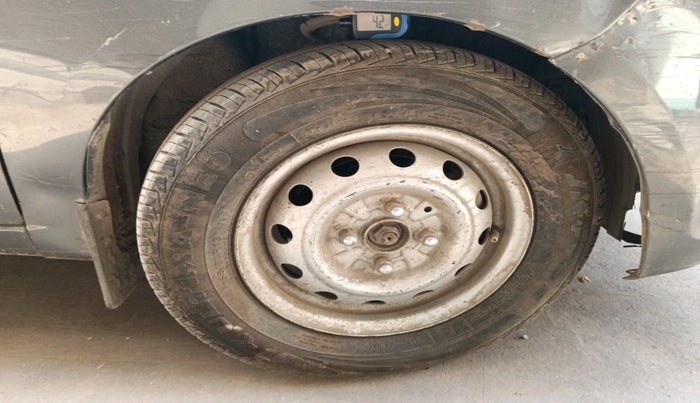 2011 Hyundai i10 ERA 1.1, Petrol, Manual, 28,559 km, tyre