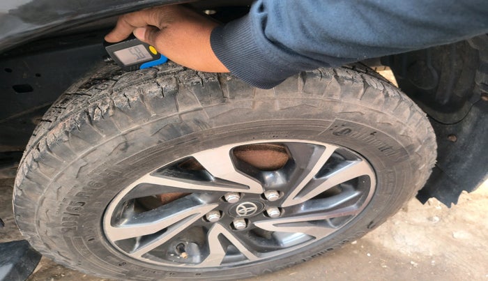 2022 Toyota Innova Crysta 2.4 GX AT 7 STR, Diesel, Automatic, 1,10,742 km, tyre